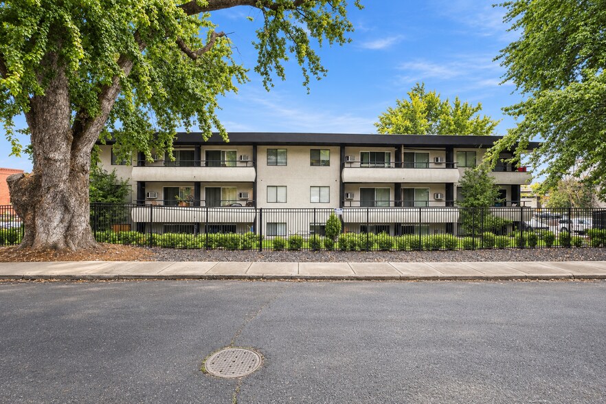 Primary Photo Of 29 E 6th Ave, Spokane Apartments For Sale