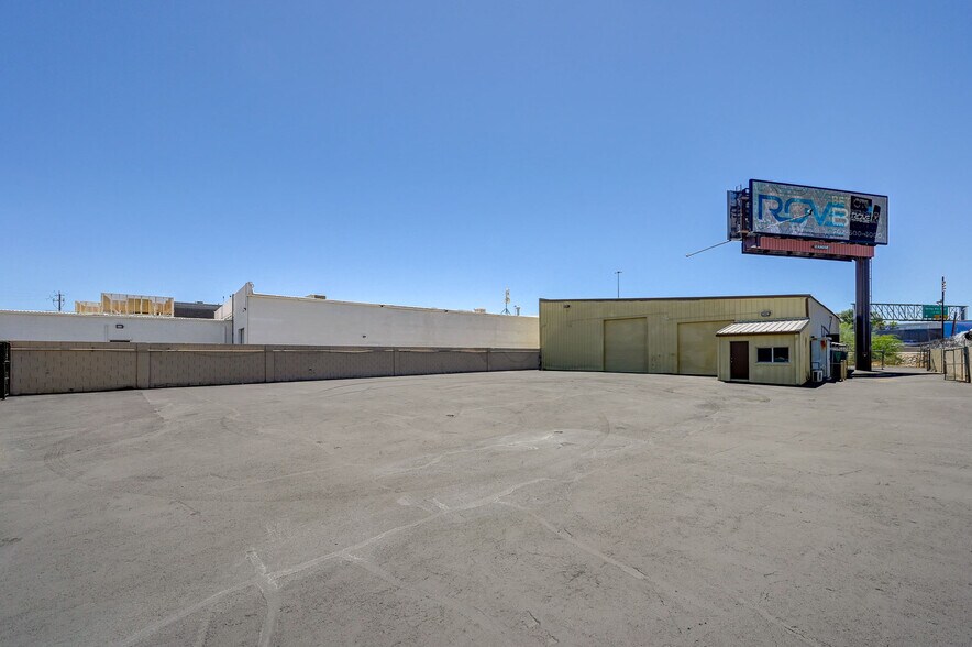 More Photos Of 2951 Westwood Dr, Las Vegas Distribution For Lease