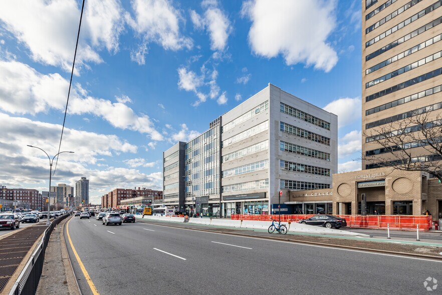 More Photos Of 11801 Queens Blvd, Forest Hills Office For Lease