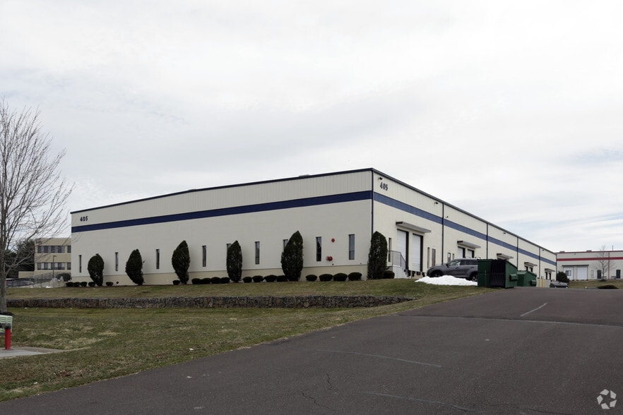 More Photos Of 405 Caredean Dr, Horsham Township Warehouse For Lease