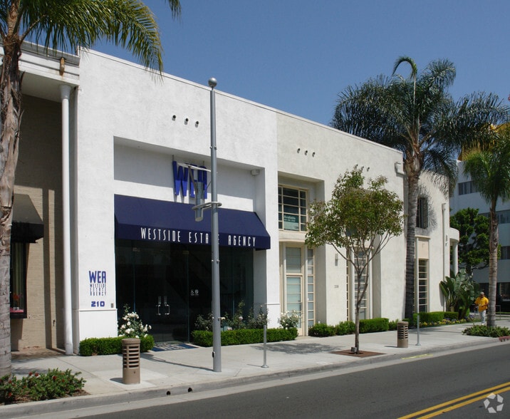 More Photos Of 202-210 N Canon Dr, Beverly Hills Office For Lease