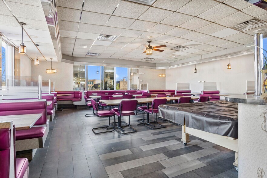 More Photos Of 1975 Central Ave, Albany Restaurant For Sale