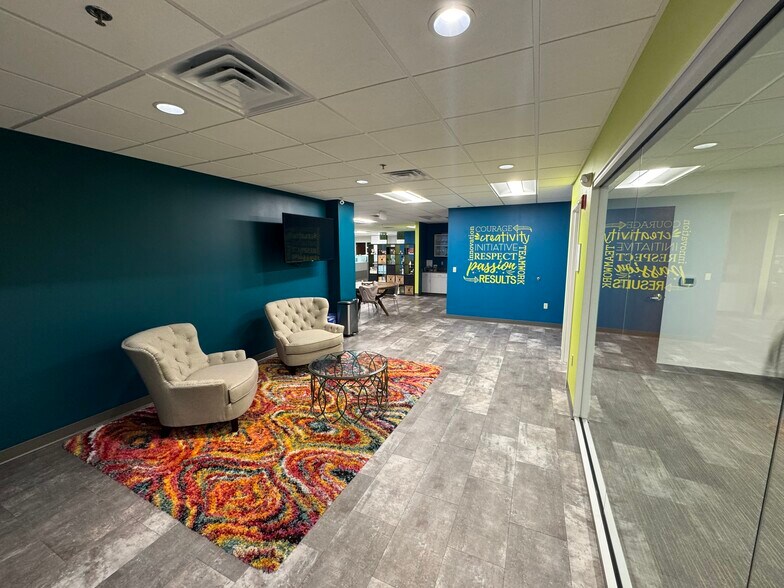 More Photos Of 1611 Pond Rd, Allentown Medical For Lease