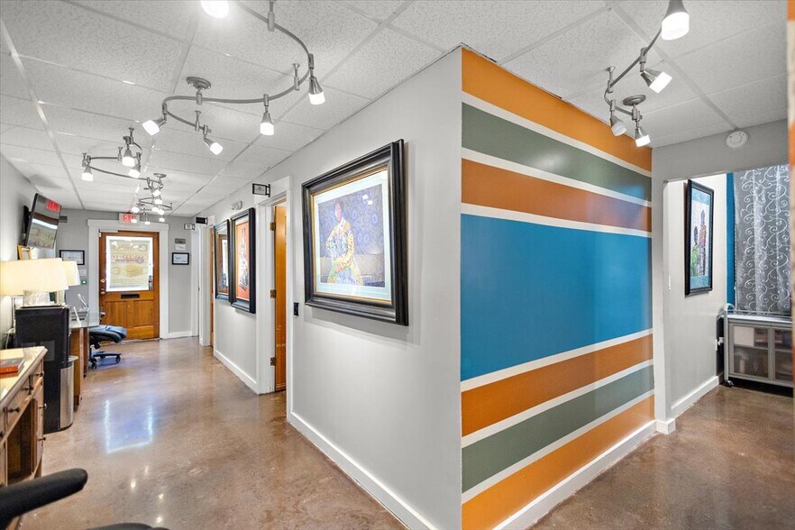 More Photos Of 908 Cherry St, Vicksburg Office For Sale