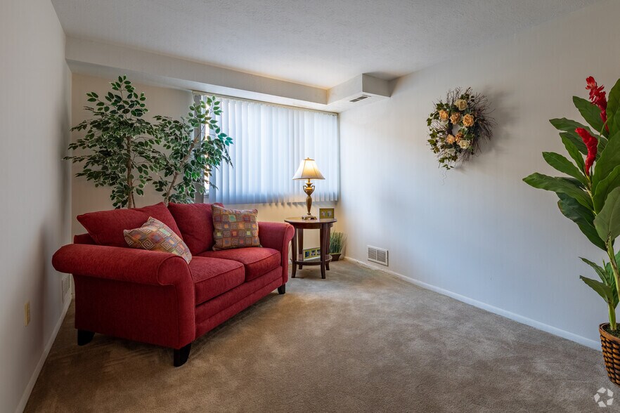 More Photos Of 30901 Lake Shore Blvd, Willowick Multifamily For Sale