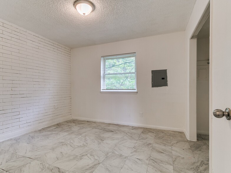 More Photos Of 1731 NW 32nd St, Oklahoma City Apartments For Sale