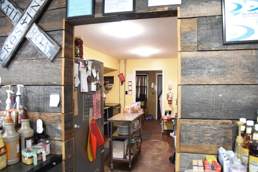 More Photos Of 46 Railroad Ave, Falkville Storefront For Sale