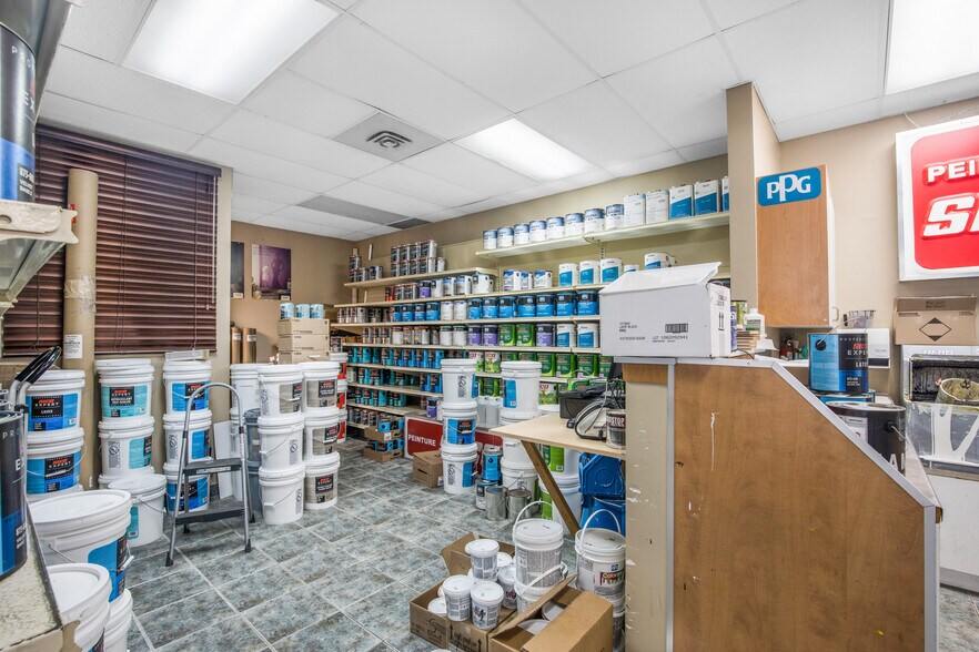 More Photos Of 169-175 St Saint-Georges, St-Jérôme Storefront Retail Office For Sale