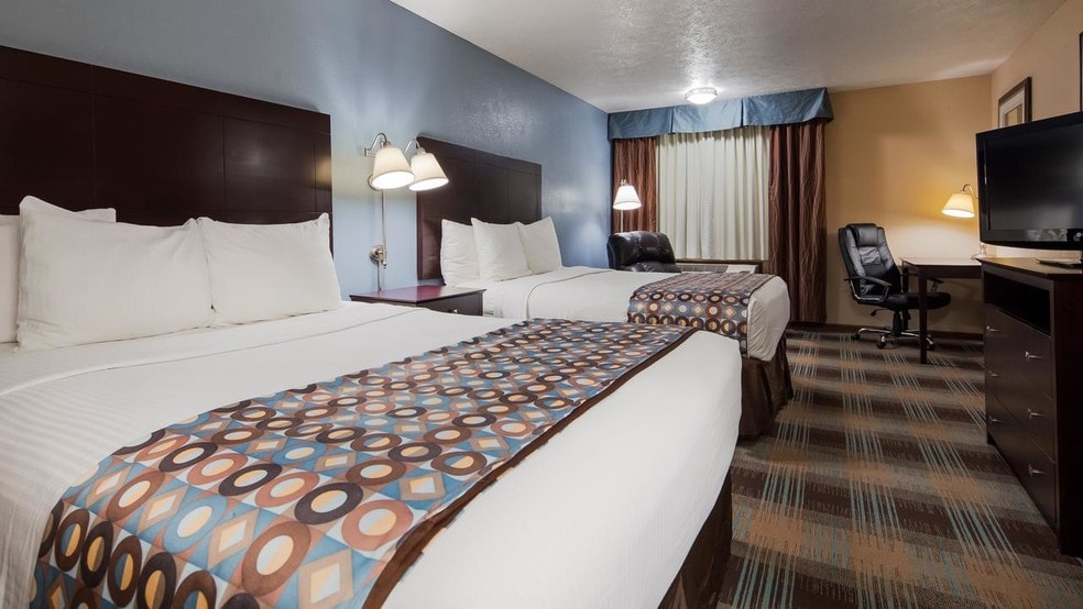 More Photos Of 360 Eastgate Dr, Danville Hotel For Sale