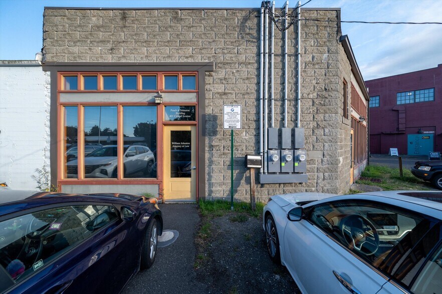 More Photos Of 215 Prospect St, Bellingham Office For Sale