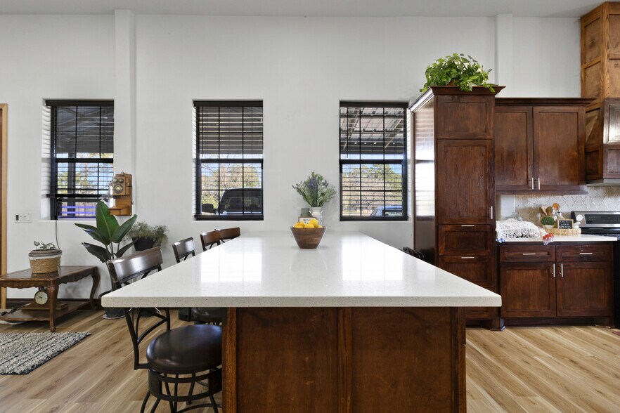 More Photos Of 3070 State Highway 19, Huntsville Specialty For Sale