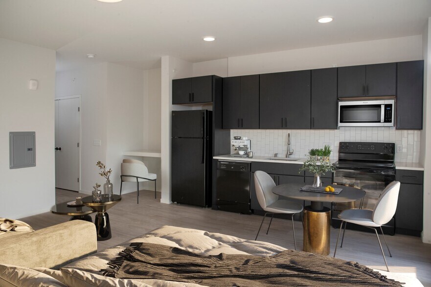 More Photos Of 1020 3rd St N, Minneapolis Apartments For Sale