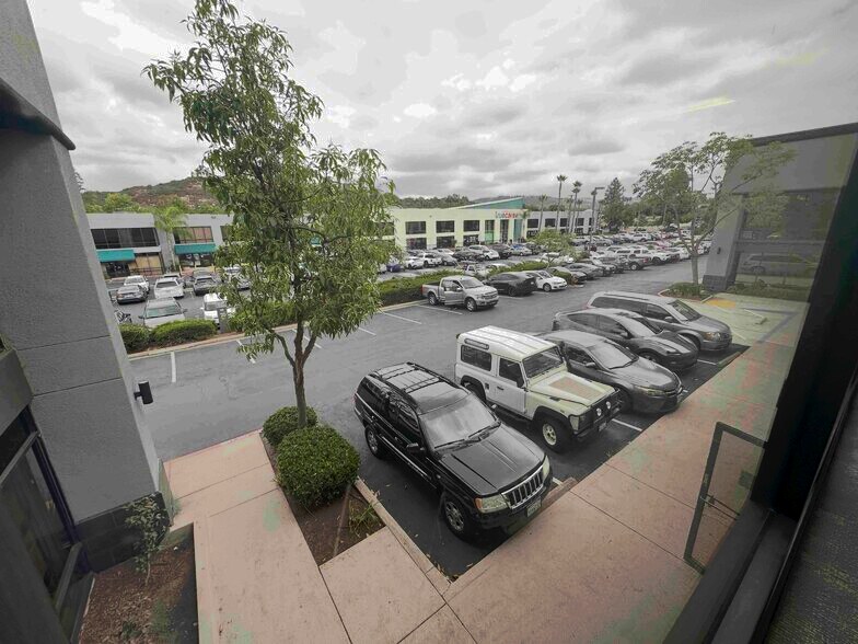 More Photos Of 330 Rancheros Dr, San Marcos Research And Development For Lease