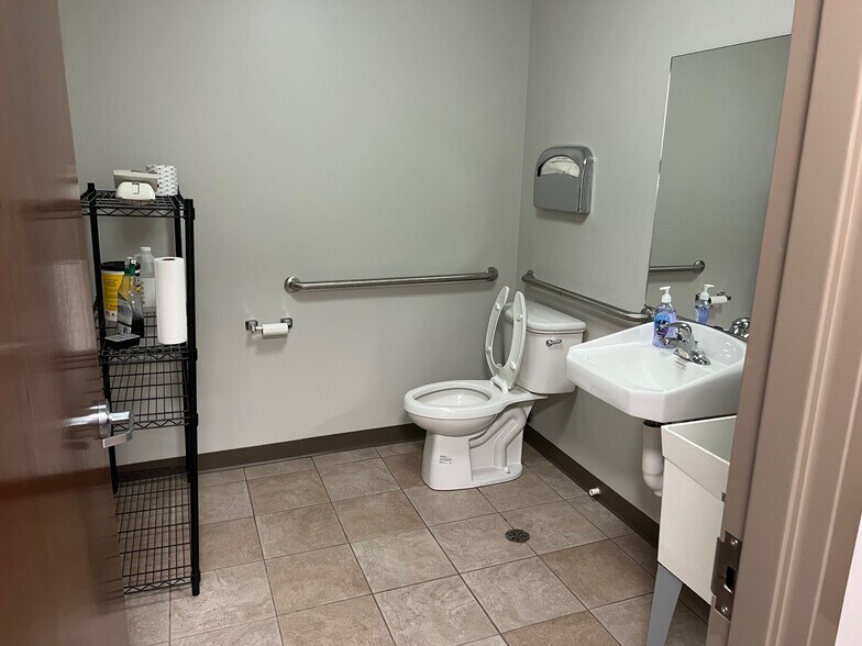 More Photos Of 6320 W Bruns Rd, Monee Warehouse For Lease