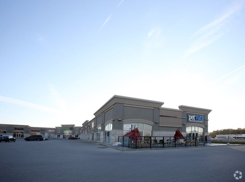 More Photos Of 1422 Fanshawe Park Rd W, London General Retail For Sale