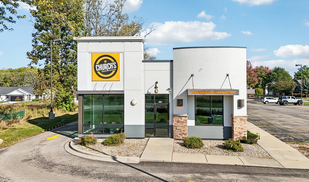More Photos Of 1324 Nygaard St, Stoughton General Retail For Sale
