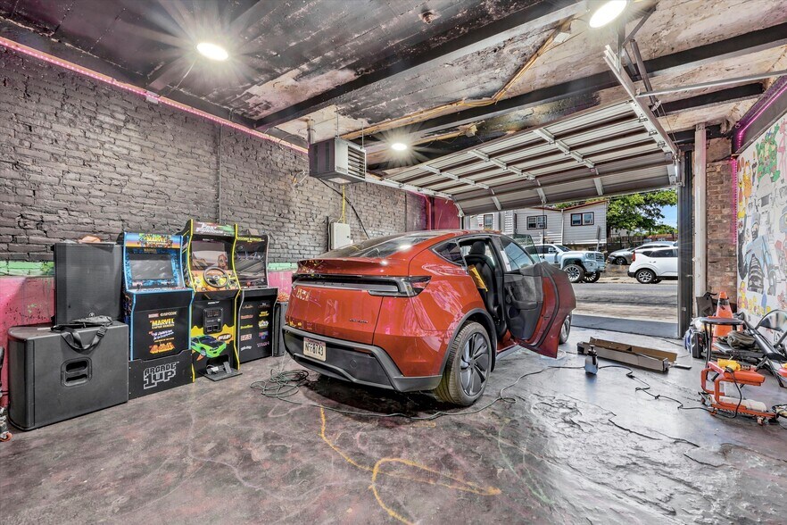 More Photos Of 401 S Springfield Rd, Clifton Heights Storefront Retail Residential For Sale