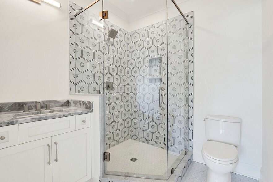 More Photos Of 104 17th pl, Tybee Island Multifamily For Sale