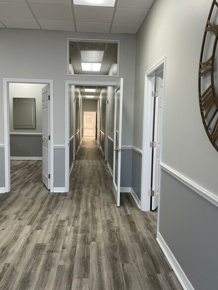 More Photos Of 106 Commerce St, Lake Mary Light Distribution For Sale