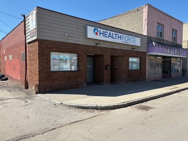 More Photos Of 1909 Pine Ave, Niagara Falls Medical For Sale
