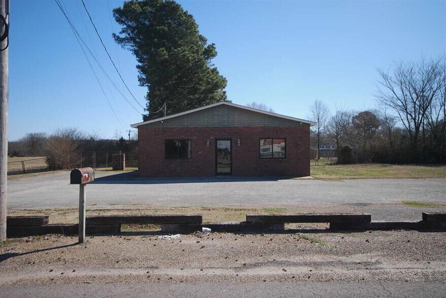 More Photos Of 44 Three Way Ln, Humboldt Office For Sale