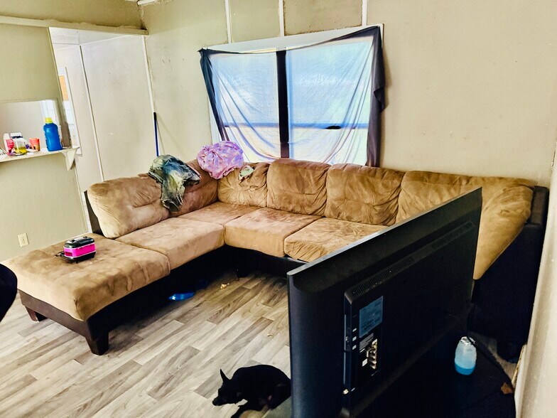 More Photos Of 10116 Lake Ave, Tampa Manufactured Housing Mobile Home Park For Sale