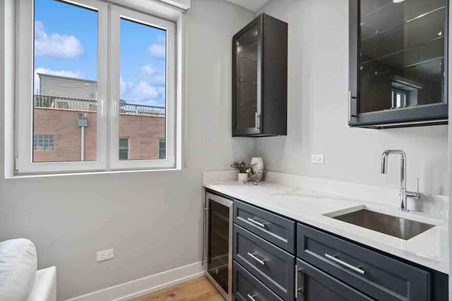 More Photos Of , Chicago Multifamily For Sale