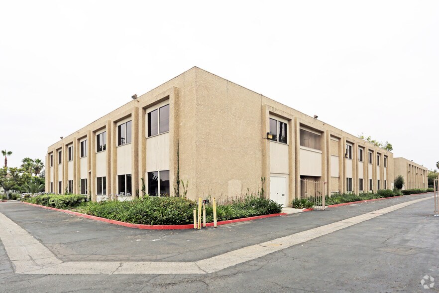 More Photos Of 2301 W Lincoln Ave, Anaheim Unknown For Lease