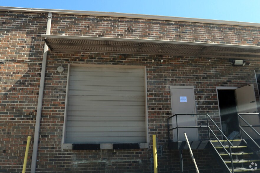 More Photos Of 1426 Chattahoochee Ave NW, Atlanta Warehouse For Lease