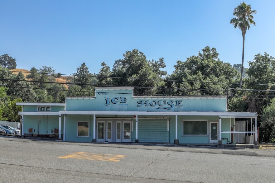 More Photos Of 840 N Cloverdale Blvd, Cloverdale Convenience Store For Sale