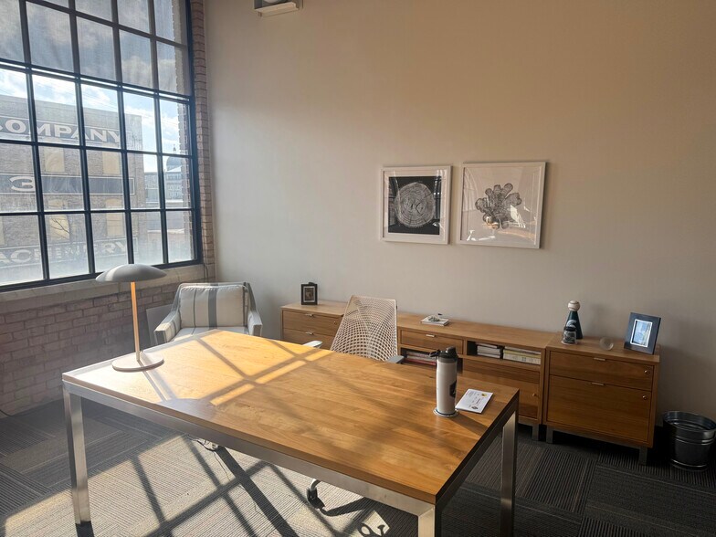 More Photos Of 801 Broadway Ave NW, Grand Rapids Office For Lease