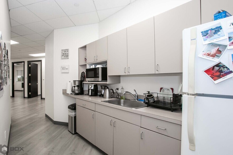 More Photos Of 2825 N University Dr, Coral Springs Office For Lease