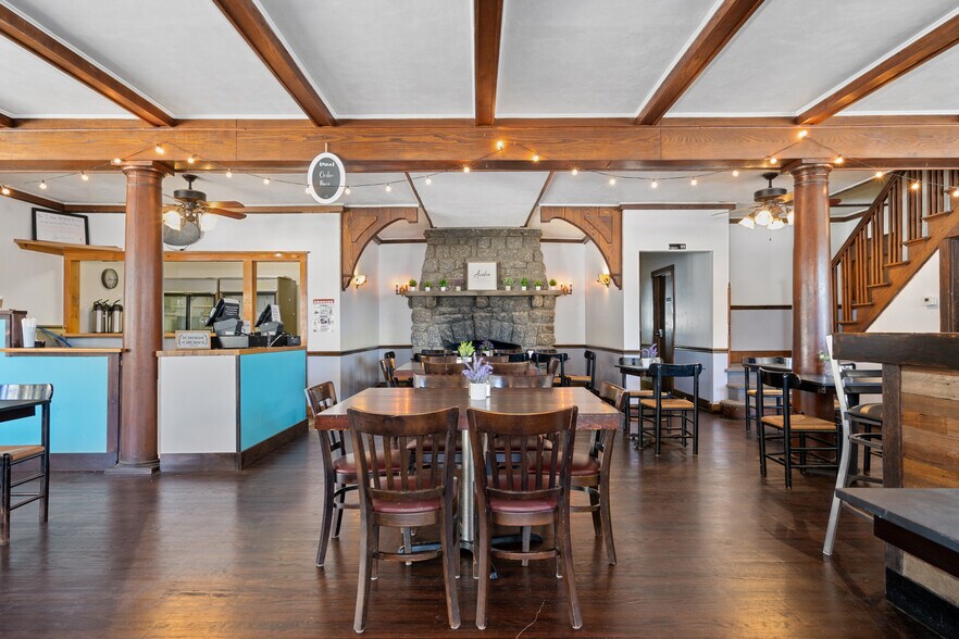 More Photos Of 13 Park Ave, Hadley Restaurant For Sale