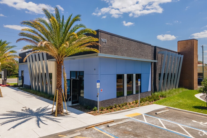 More Photos Of 1675 W Broadway St, Oviedo Medical For Lease