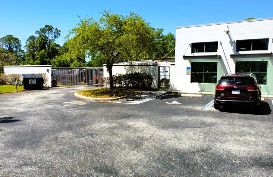 More Photos Of 9231 Brookwood Ct, Bonita Springs Light Manufacturing For Lease