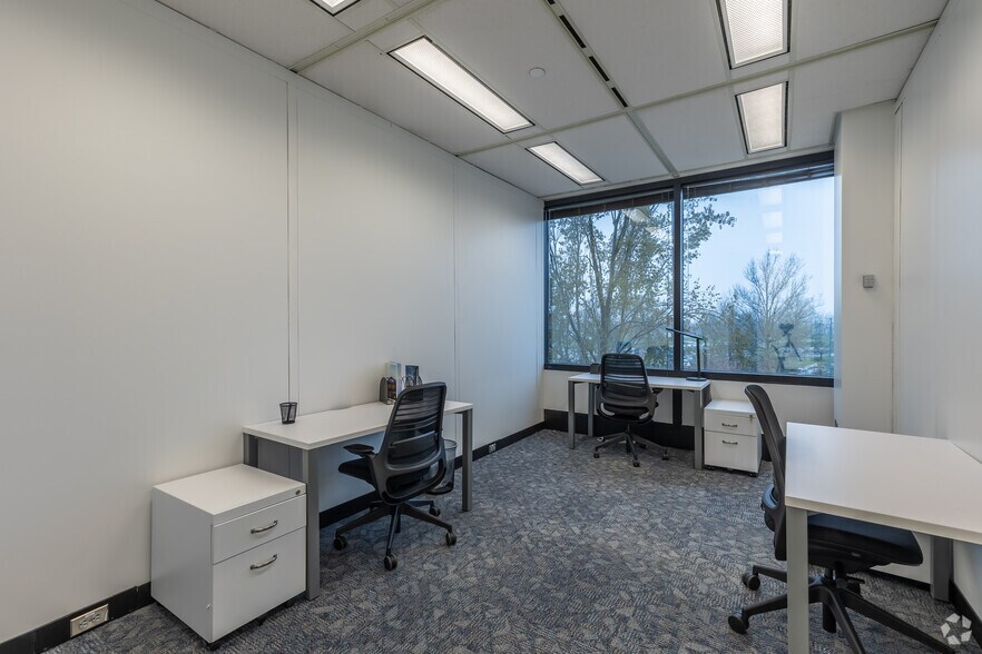 More Photos Of 3499 Blazer Pky, Lexington Coworking Space