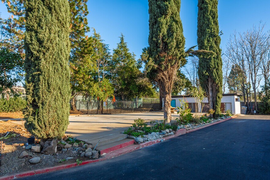 More Photos Of 2255 Bird St, Oroville Apartments For Sale