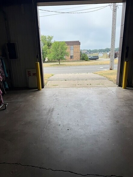 More Photos Of 719 Roosevelt Ave, Detroit Lakes Light Distribution For Sale