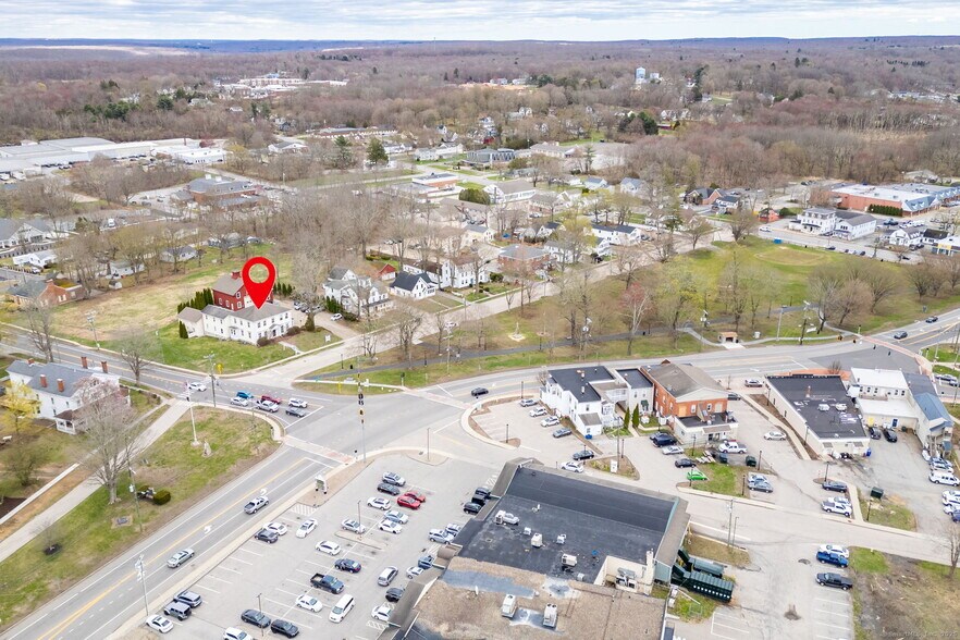 More Photos Of 11 Hayward Ave, Colchester Office For Sale