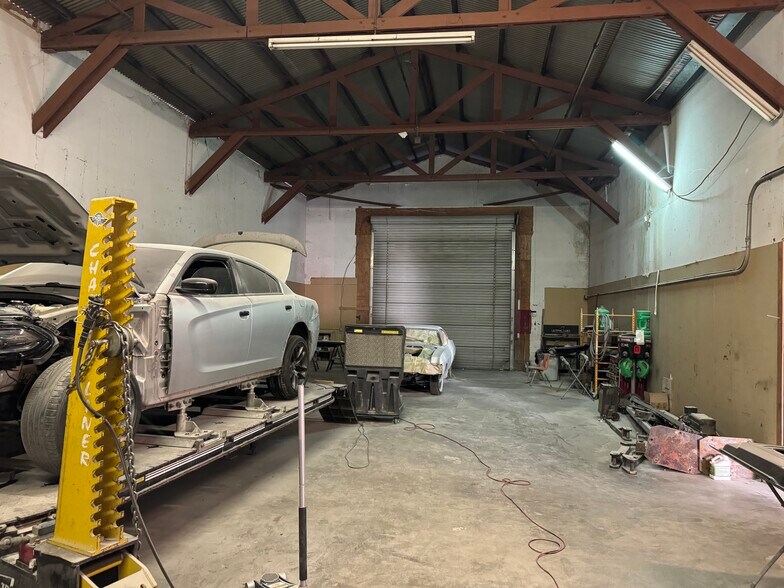 More Photos Of 1316 7th St, Modesto Warehouse For Lease
