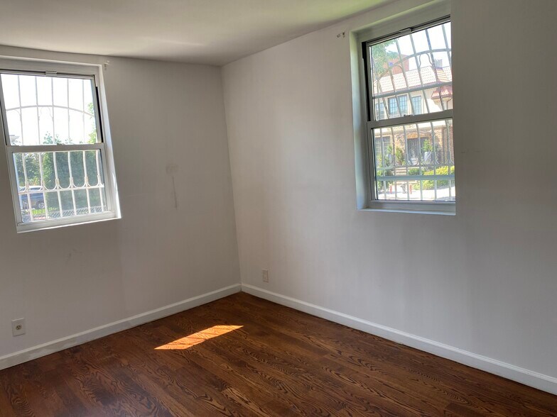 More Photos Of 2000 Kings Hwy, Brooklyn Apartments For Lease