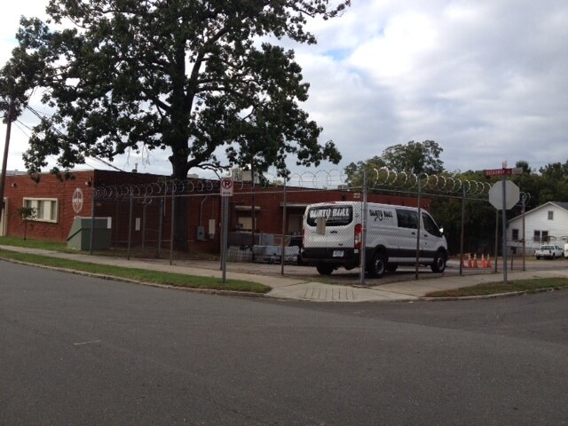 More Photos Of 206 Broadway St, Durham Warehouse For Lease