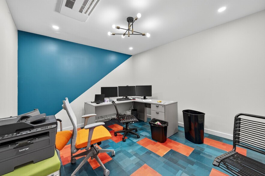 More Photos Of 11 Abrams Rd, Central Valley Office For Sale