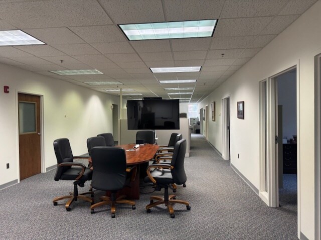 More Photos Of 140 Kennedy Dr, South Burlington Office For Lease