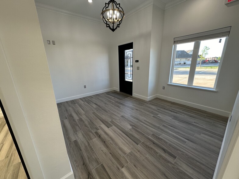 More Photos Of 15220 Traditions Blvd, Edmond Office For Lease