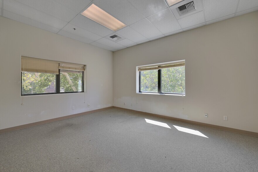 More Photos Of 103 D St, Marysville Office Residential For Sale