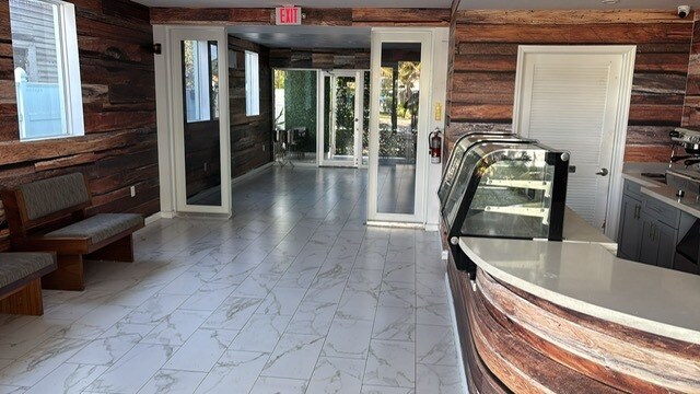 More Photos Of 3872 Grand Ave, Miami General Retail For Lease