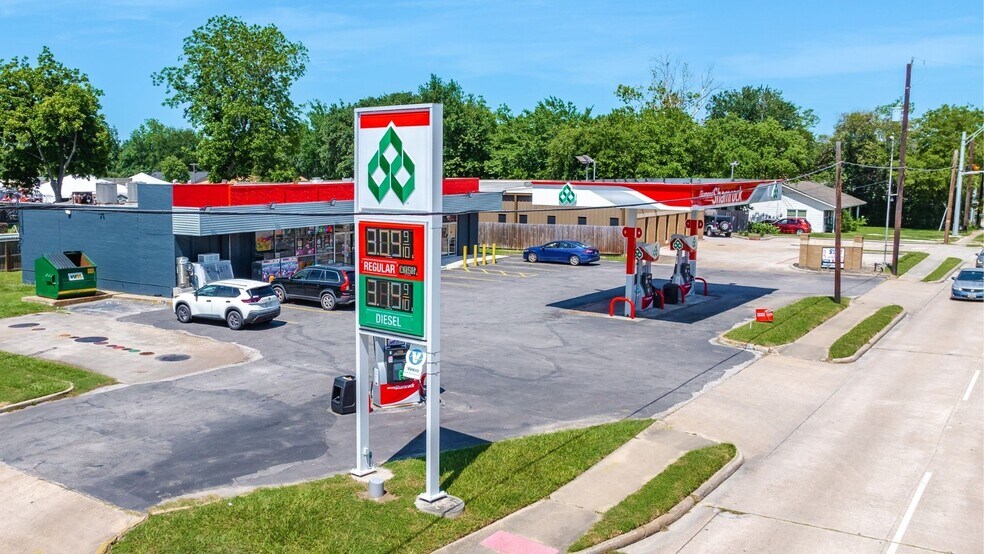More Photos Of 4901 W Pasadena Blvd, Deer Park Convenience Store For Sale