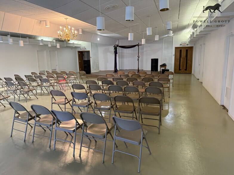 More Photos Of 4810 Avenue P, Lubbock Religious Facility For Sale