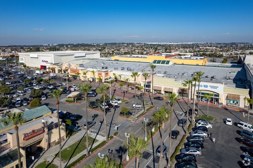 More Photos Of 20700 Avalon Blvd, Carson Unknown For Lease